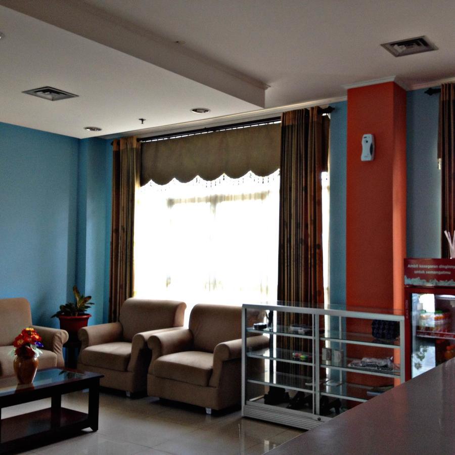 Greensa Inn Surabaya Bagian luar foto