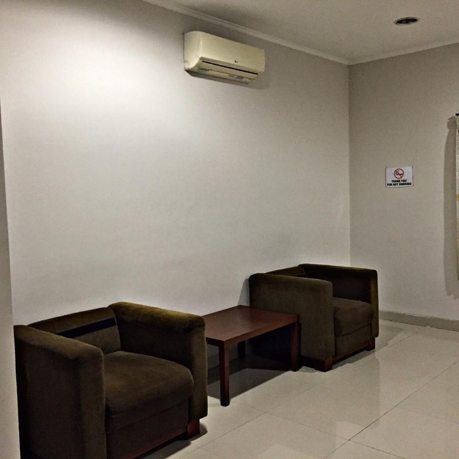 Greensa Inn Surabaya Bagian luar foto