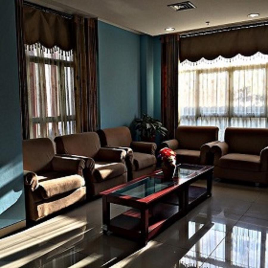 Greensa Inn Surabaya Bagian luar foto