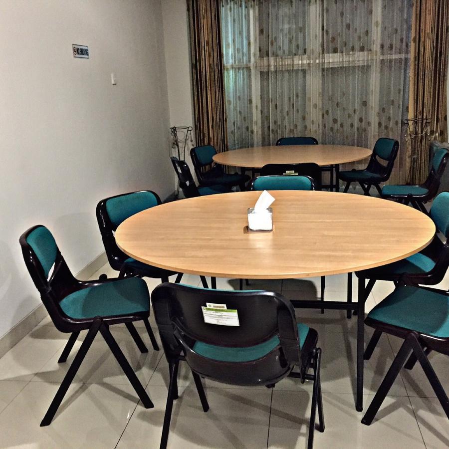 Greensa Inn Surabaya Bagian luar foto