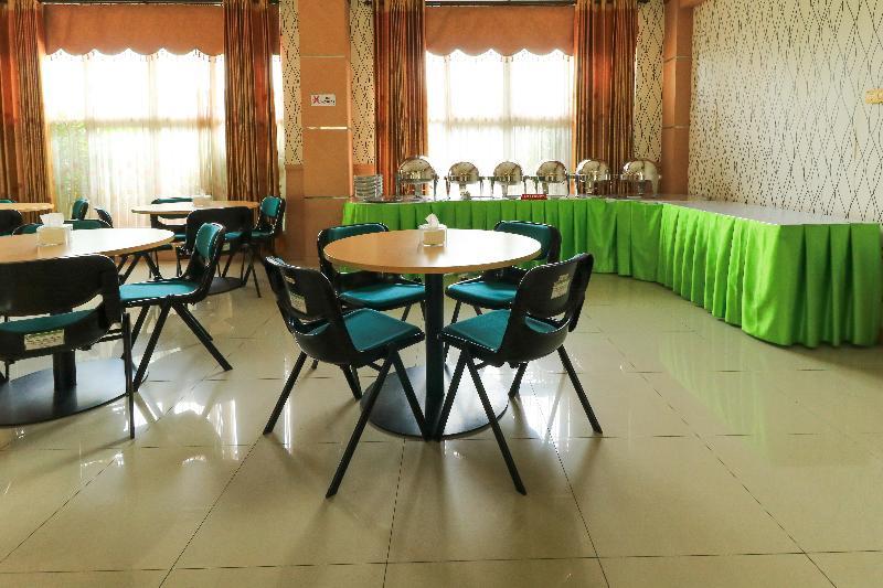 Greensa Inn Surabaya Bagian luar foto