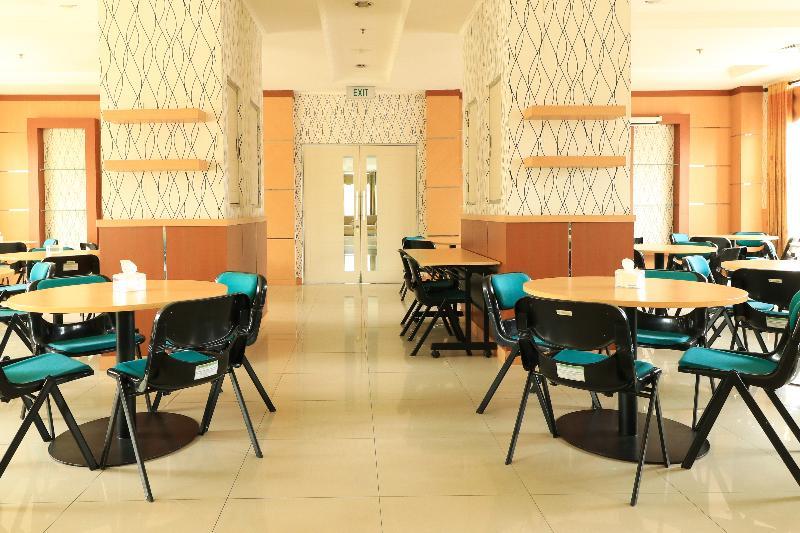 Greensa Inn Surabaya Bagian luar foto